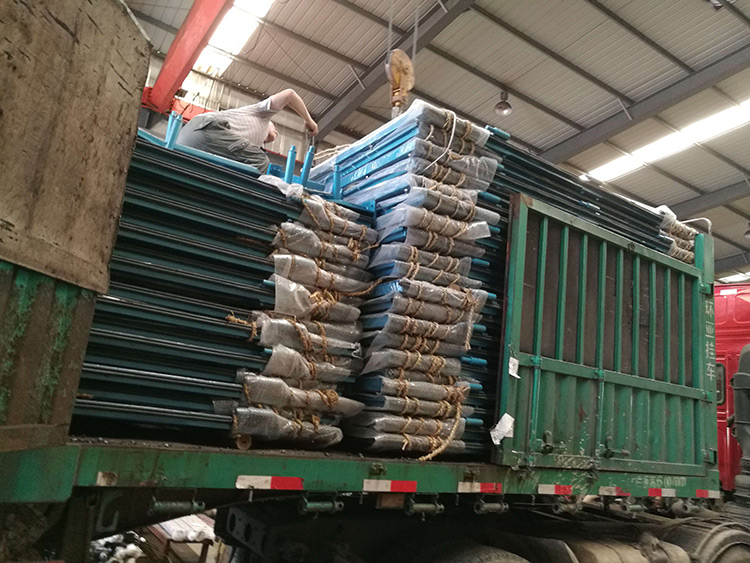 山東礦安一批無(wú)壓風(fēng)門發(fā)往山西臨汾