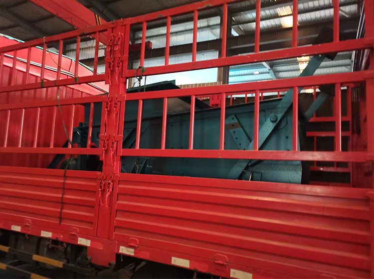 山東礦安機(jī)電生產(chǎn)的往復(fù)式給煤機(jī)發(fā)往徐州